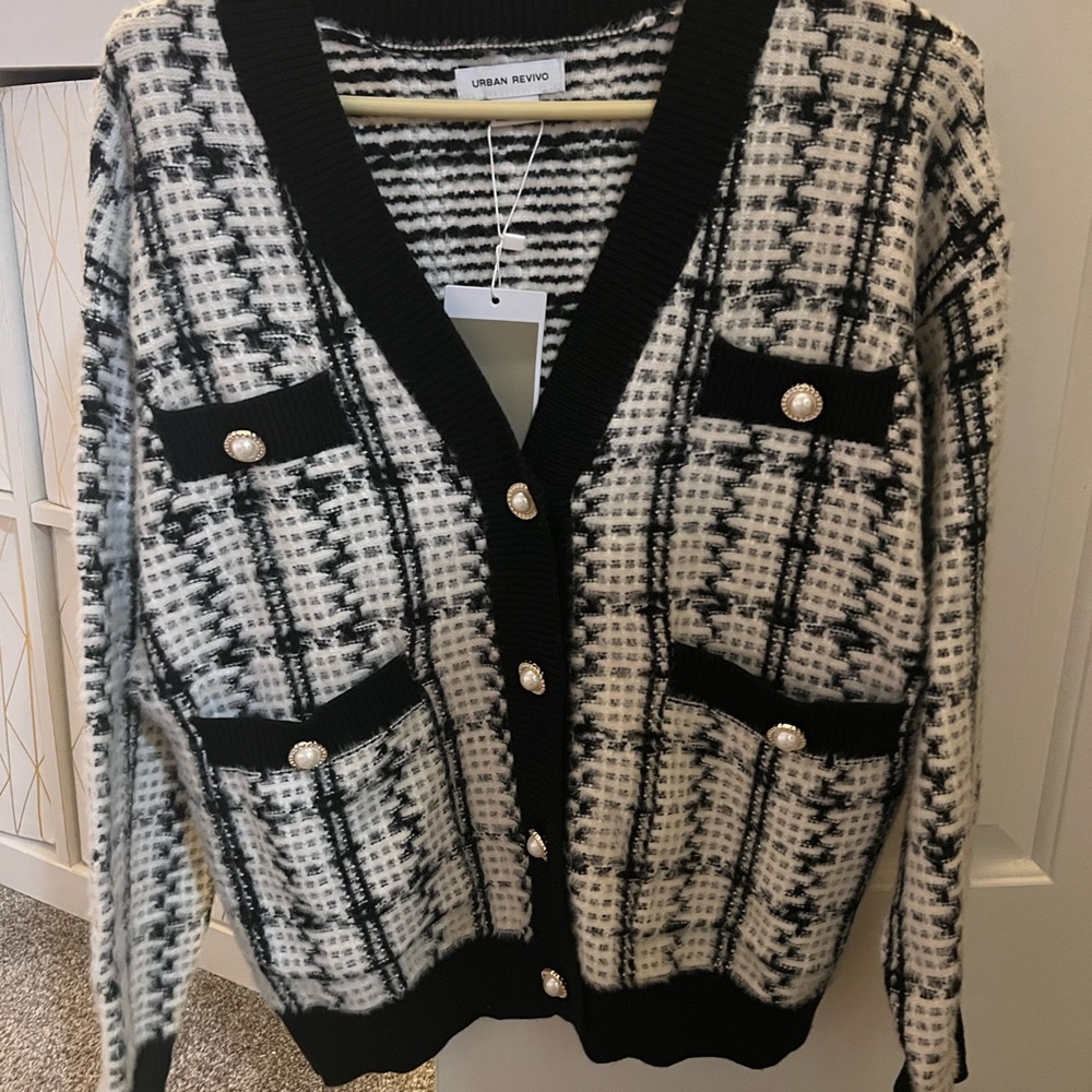 Brand new Urban Revivo Cardigan! Small!